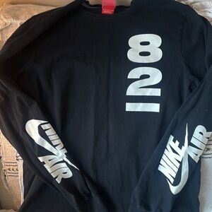 Nike Men's Black Crewneck Sweater with White Graphics